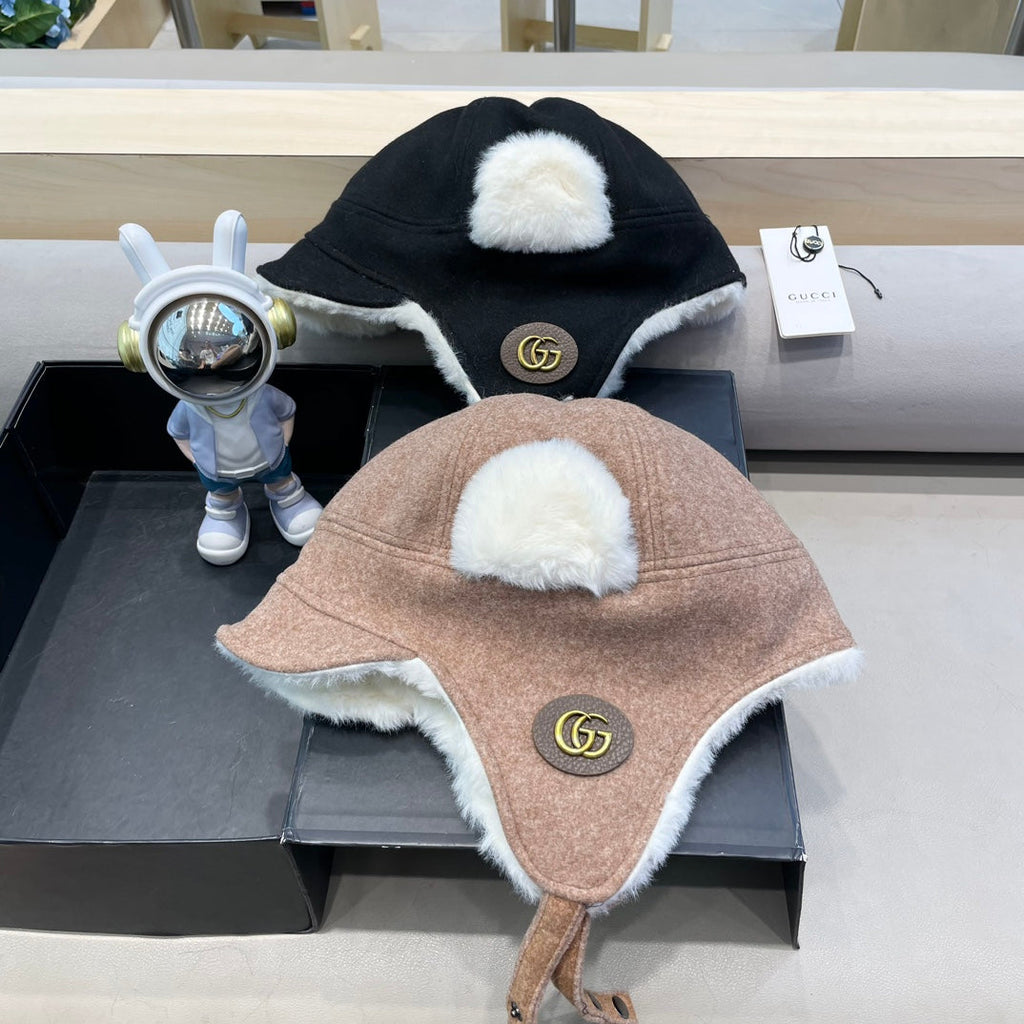 GUCCI TRAPPER HAT IN MEDIUM BROWN SUEDE AND FLEECE 417778