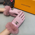 CHANEL GLOVES IN PASTEL PINK MIX WHITE WOOL AND RABBIT FUR 417181