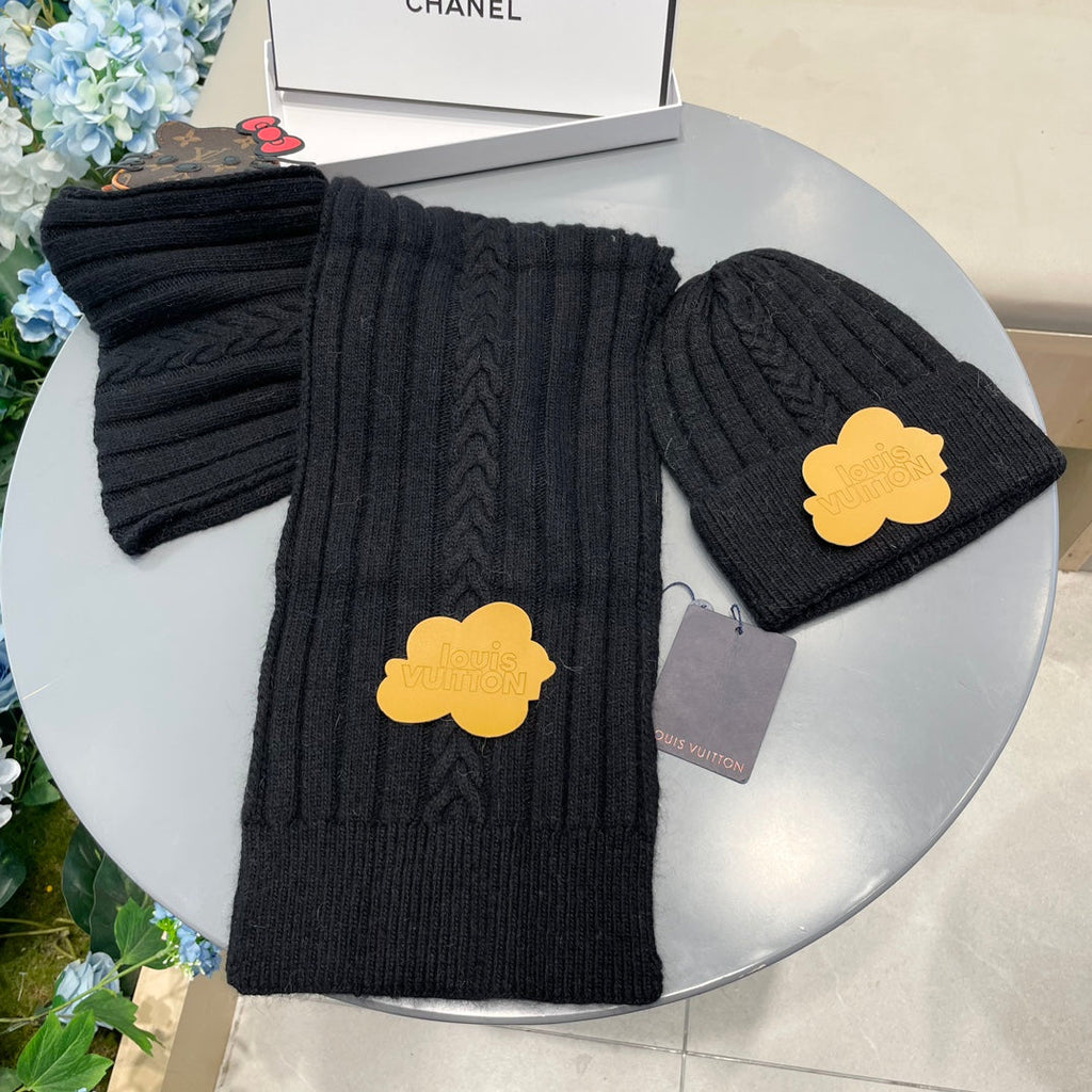 LOUIS VUITTON SET SCARF AND HAT IN BLACK WOOL 419147