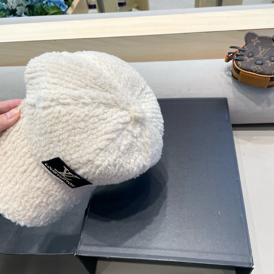 LOUIS VUITTON BASEBALL CAP IN WHITE WOOL 421243