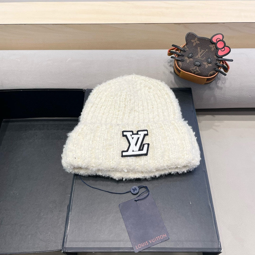 LOUIS VUITTON KNITTED BEANIE HAT IN WHITE WOOL 421265