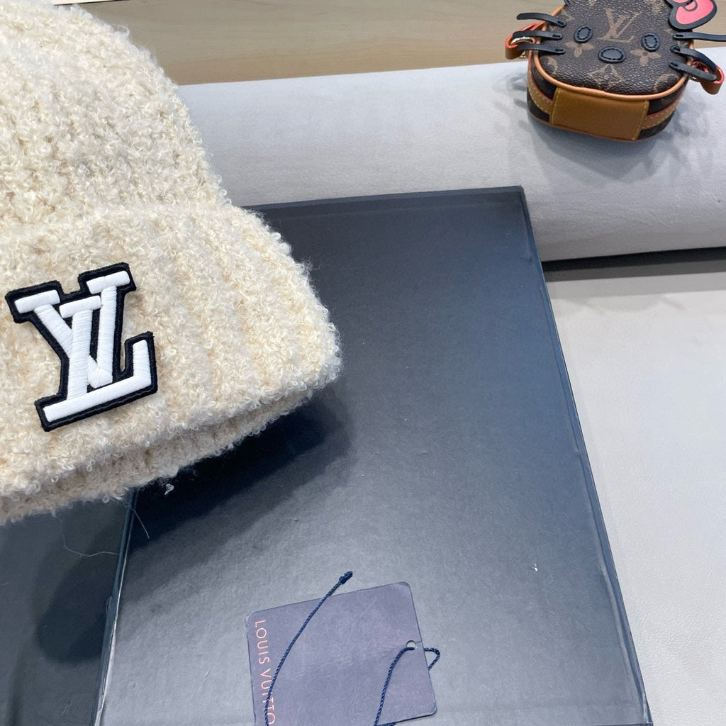 LOUIS VUITTON KNITTED BEANIE HAT IN LIGHT BEIGE WOOL 421267