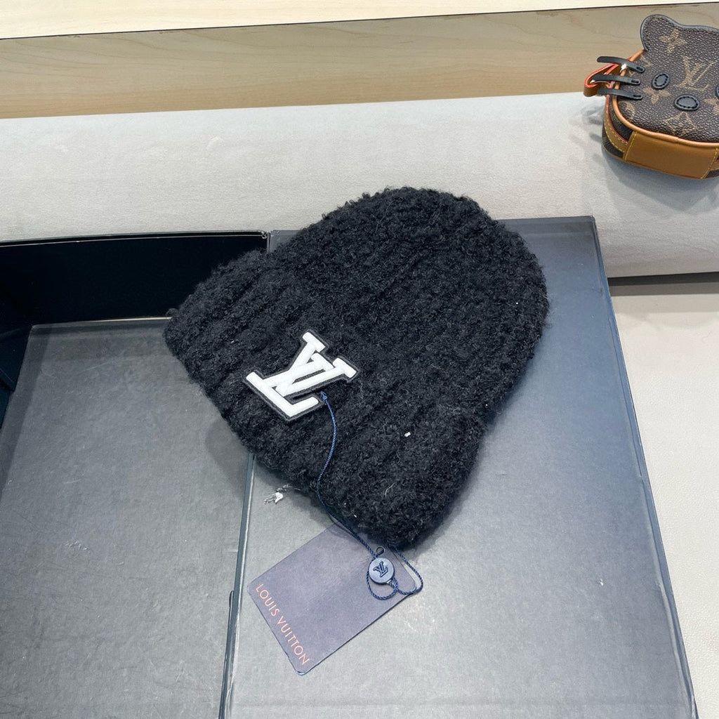 LOUIS VUITTON KNITTED BEANIE HAT IN BLACK WOOL 421268