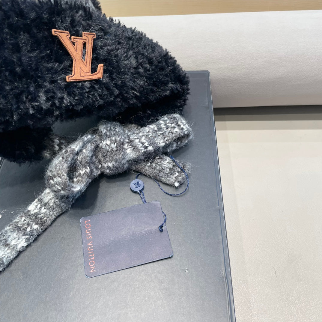 LOUIS VUITTON KNITTED BEANIE HAT IN BLACK MIX GRAY WOOL WITH CUTE BEAR EARS 422498