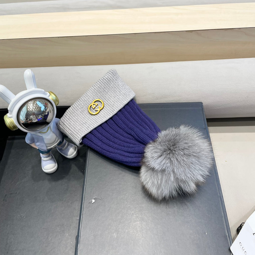 GUCCI BEANIE HAT IN NAVY BLUE MIX LIGHT GRAY WOOL AND FOX FUR 422501