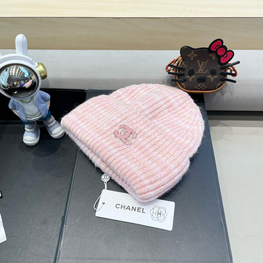 CHANEL STRIPED KNITTED HAT IN LIGHT PINK WOOL 424515
