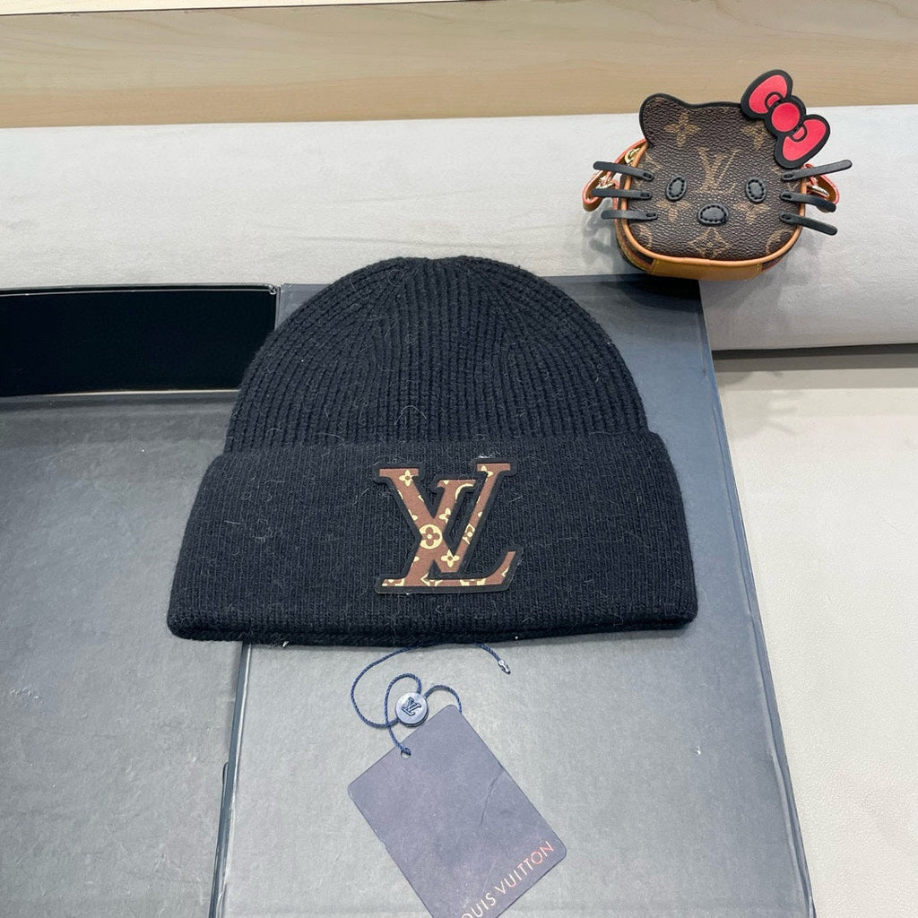 LOUIS VUITTON KNITTED BEANIE HAT IN BLACK FLEECE AND WOOL 426208