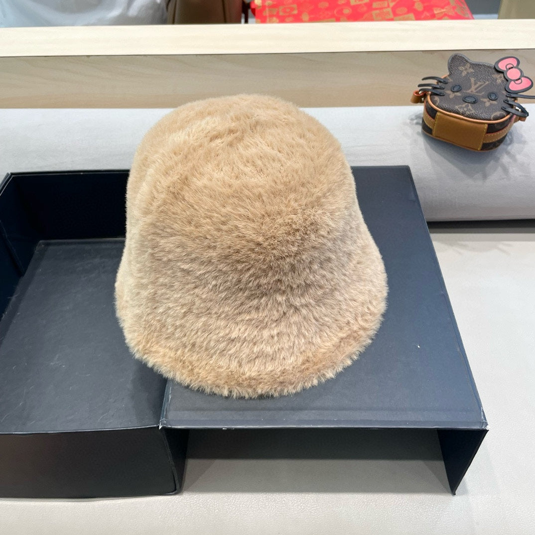 LOUIS VUITTON BUCKET HAT IN OATMEAL BEIGE RABBIT FUR 426226