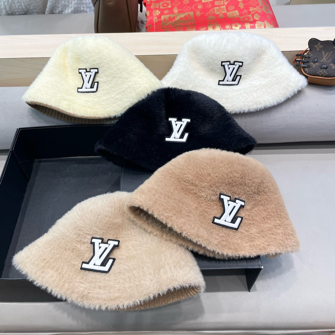 LOUIS VUITTON BUCKET HAT IN OATMEAL BEIGE RABBIT FUR 426226