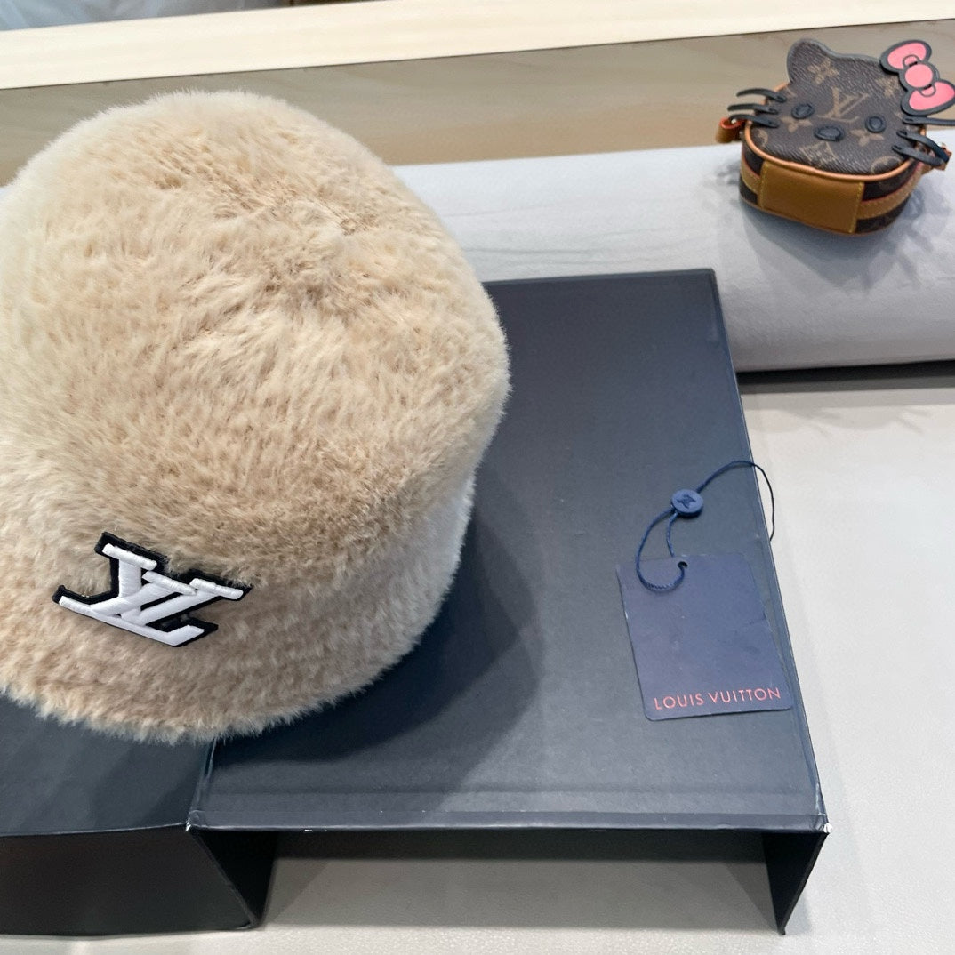 LOUIS VUITTON BUCKET HAT IN COSMIC LATTE BEIGE RABBIT FUR 426227