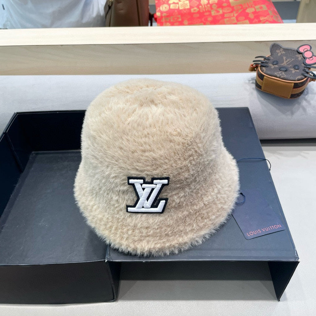 LOUIS VUITTON BUCKET HAT IN COSMIC LATTE BEIGE RABBIT FUR 426227