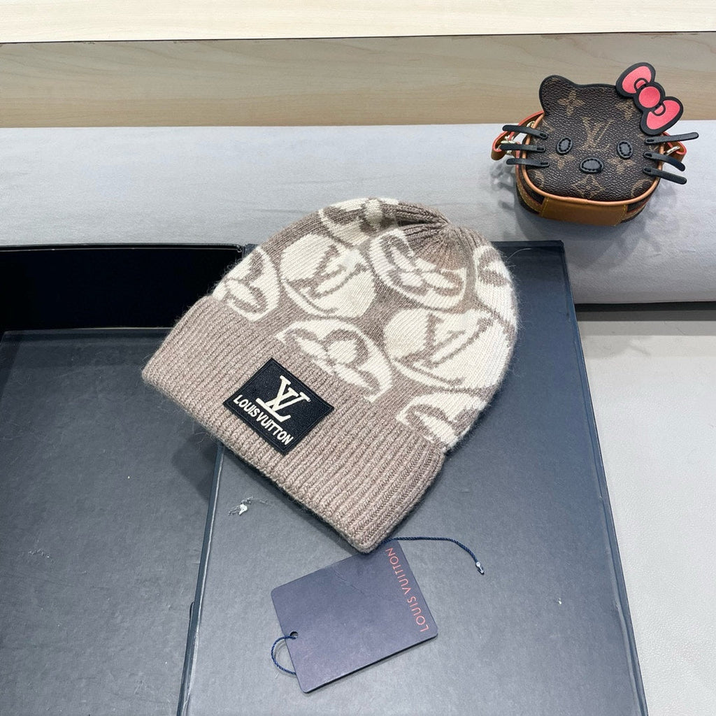 LOUIS VUITTON KNITTED BEANIE HAT IN BROWN MIX BEIGE WOOL AND RABBIT FUR 426244