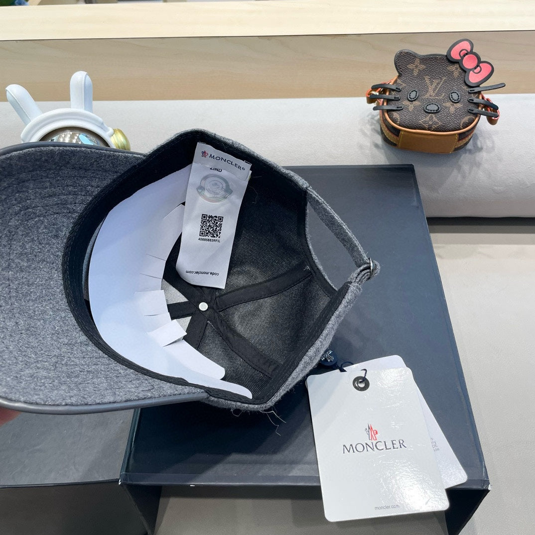 CHANEL WOOL-TWEED AND LEATHER BASEBALL CAP SHARK GRAY 428239