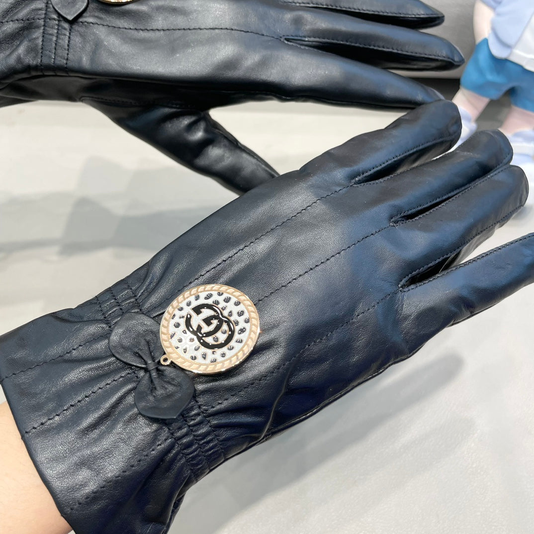 GUCCI CLASSIC TOUCHSCREEN GLOVES IN BLACK SHEEPSKIN 427387