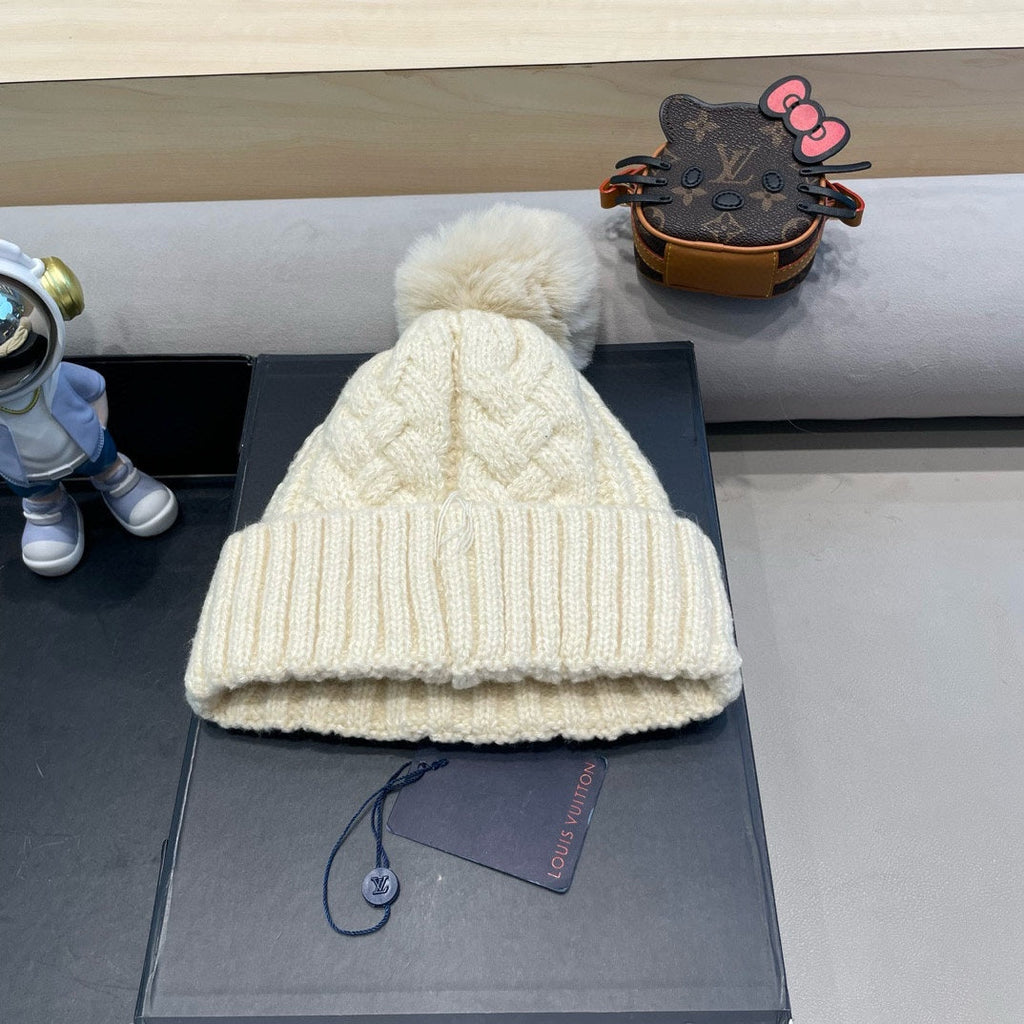 LOUIS VUITTON KNITTED BEANIE HAT IN BEIGE WOOL AND LAMB FUR 430045