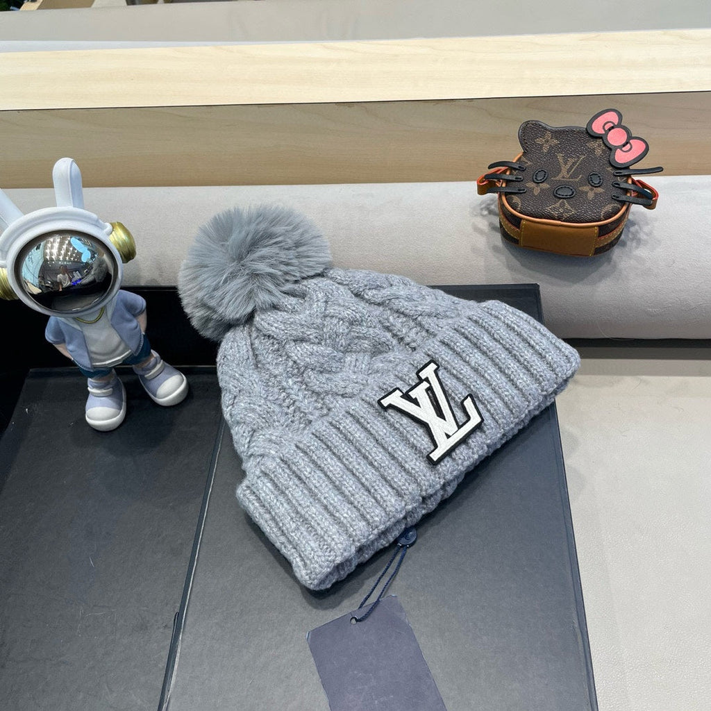 LOUIS VUITTON KNITTED BEANIE HAT IN GRAY WOOL AND LAMB FUR 430046