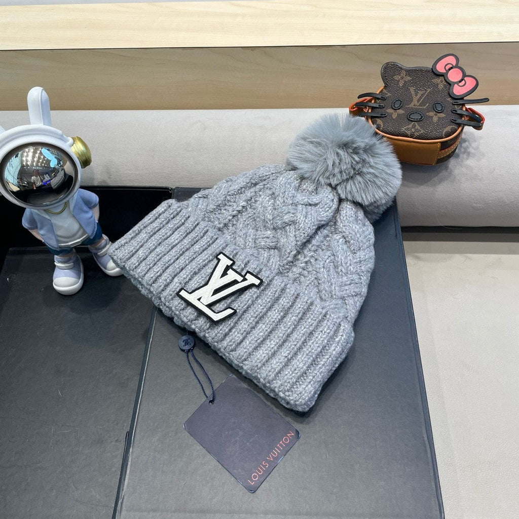LOUIS VUITTON KNITTED BEANIE HAT IN GRAY WOOL AND LAMB FUR 430046