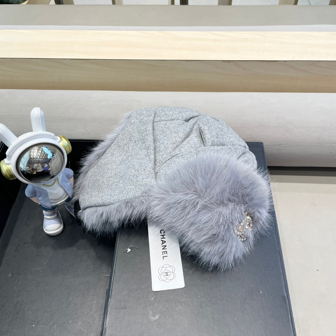 CHANEL TRAPPER HAT IN SHARK GRAY SUEDE AND LAMB FUR 429973