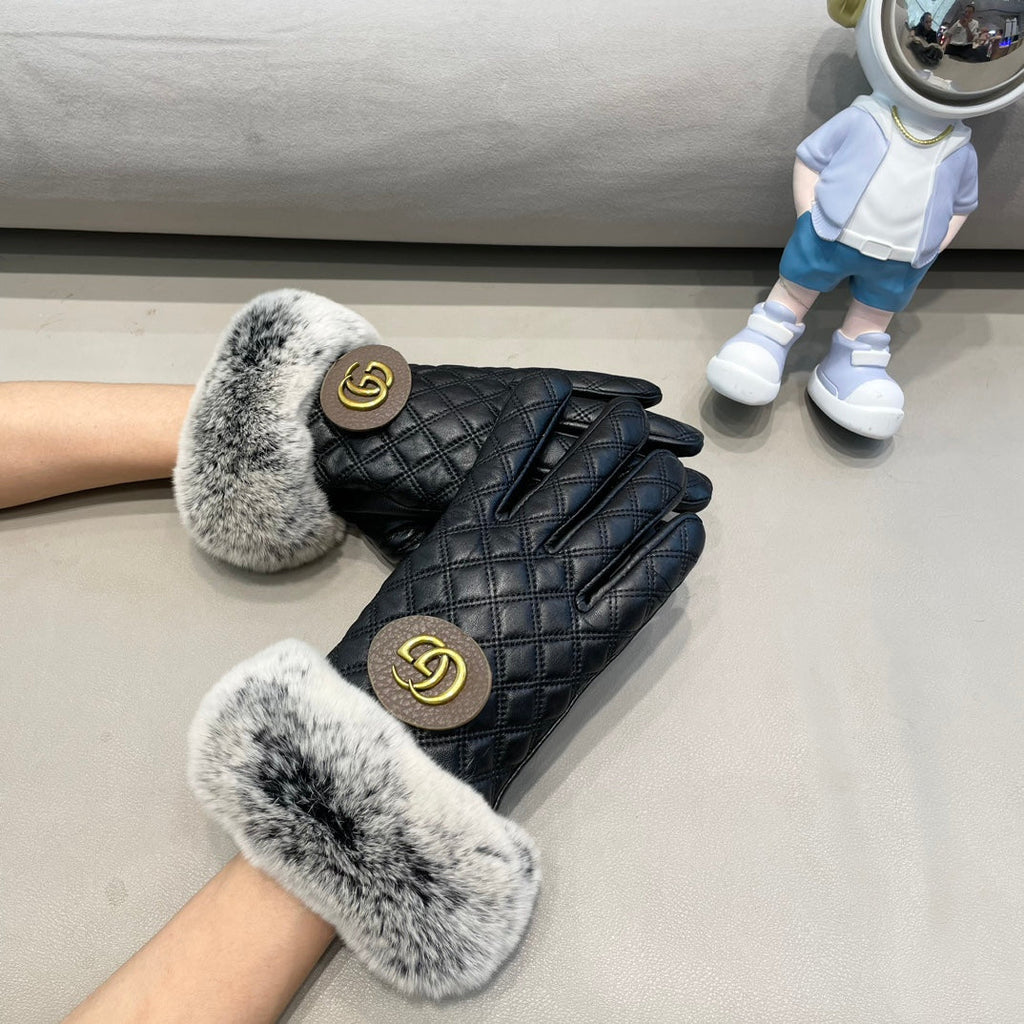 GUCCI TOUCHSCREEN GLOVES IN BLACK LAMBSKIN AND RABBIT FUR 429210