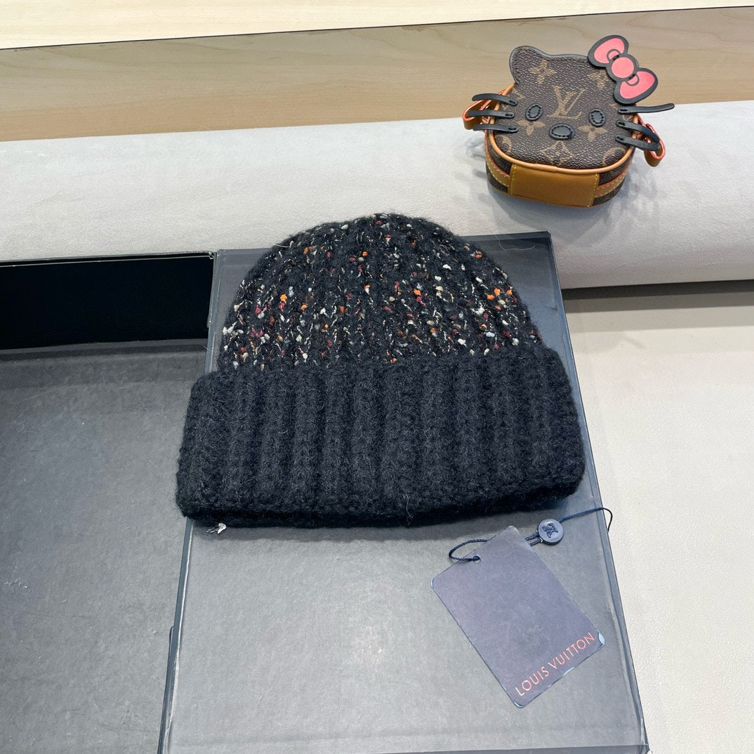 LOUIS VUITTON KNITTED BEANIE HAT IN BLACK WOOL 431619