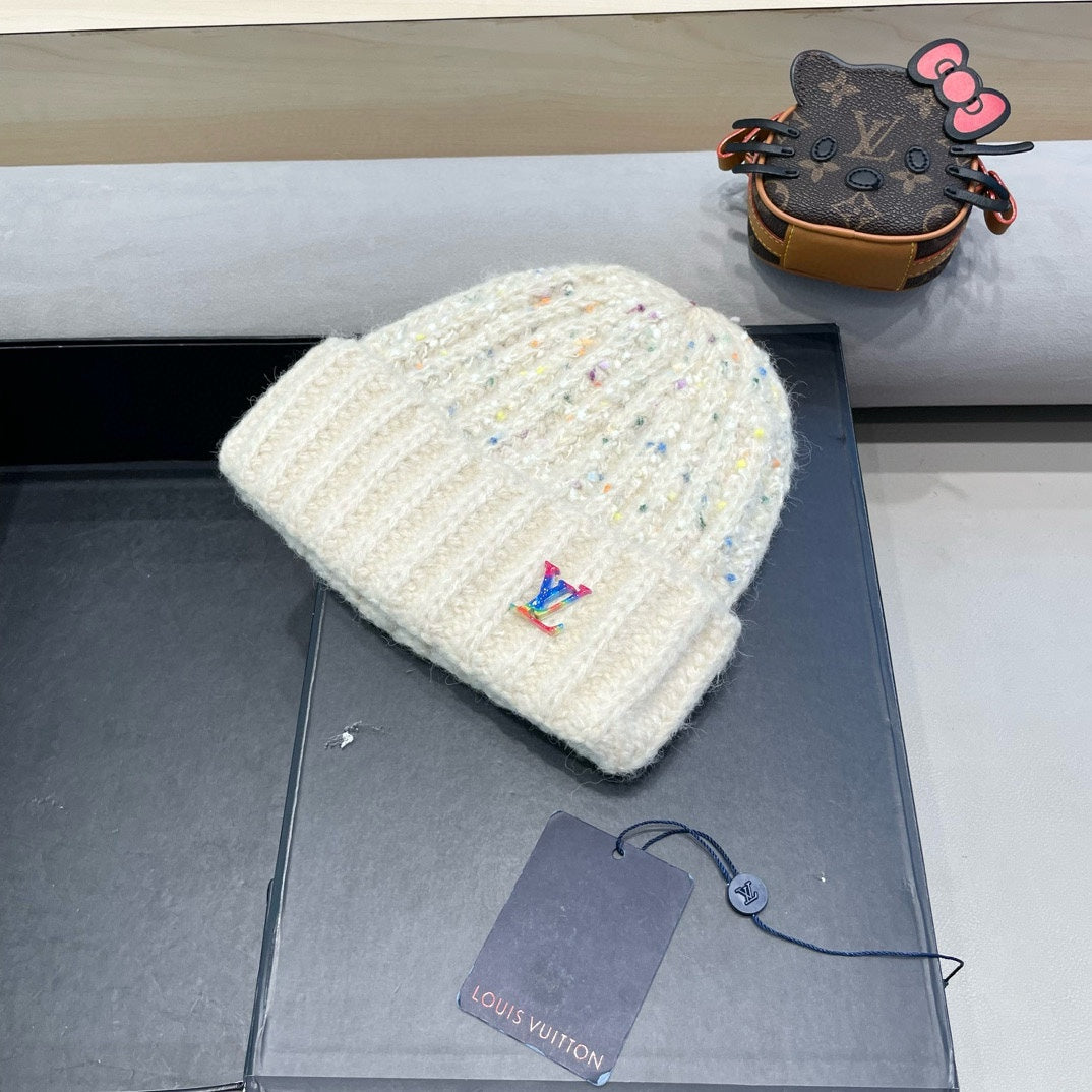 LOUIS VUITTON KNITTED BEANIE HAT IN WHITE WOOL 431620