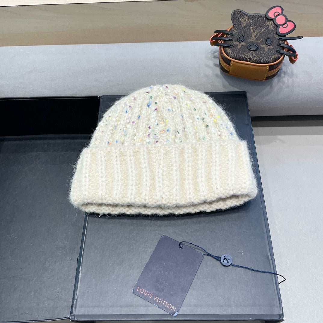 LOUIS VUITTON KNITTED BEANIE HAT IN WHITE WOOL 431620