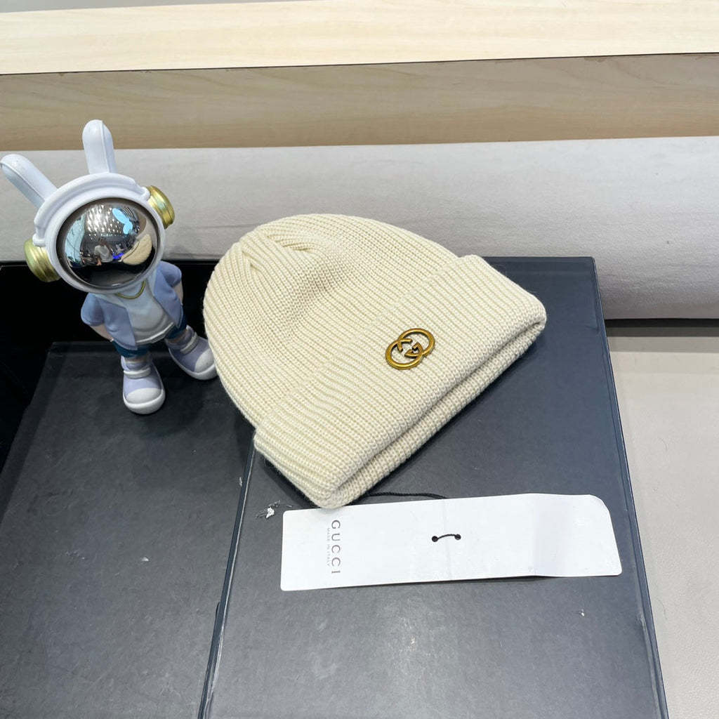 GUCCI BEANIE HAT IN BISQUE BEIGE WOOL 433461