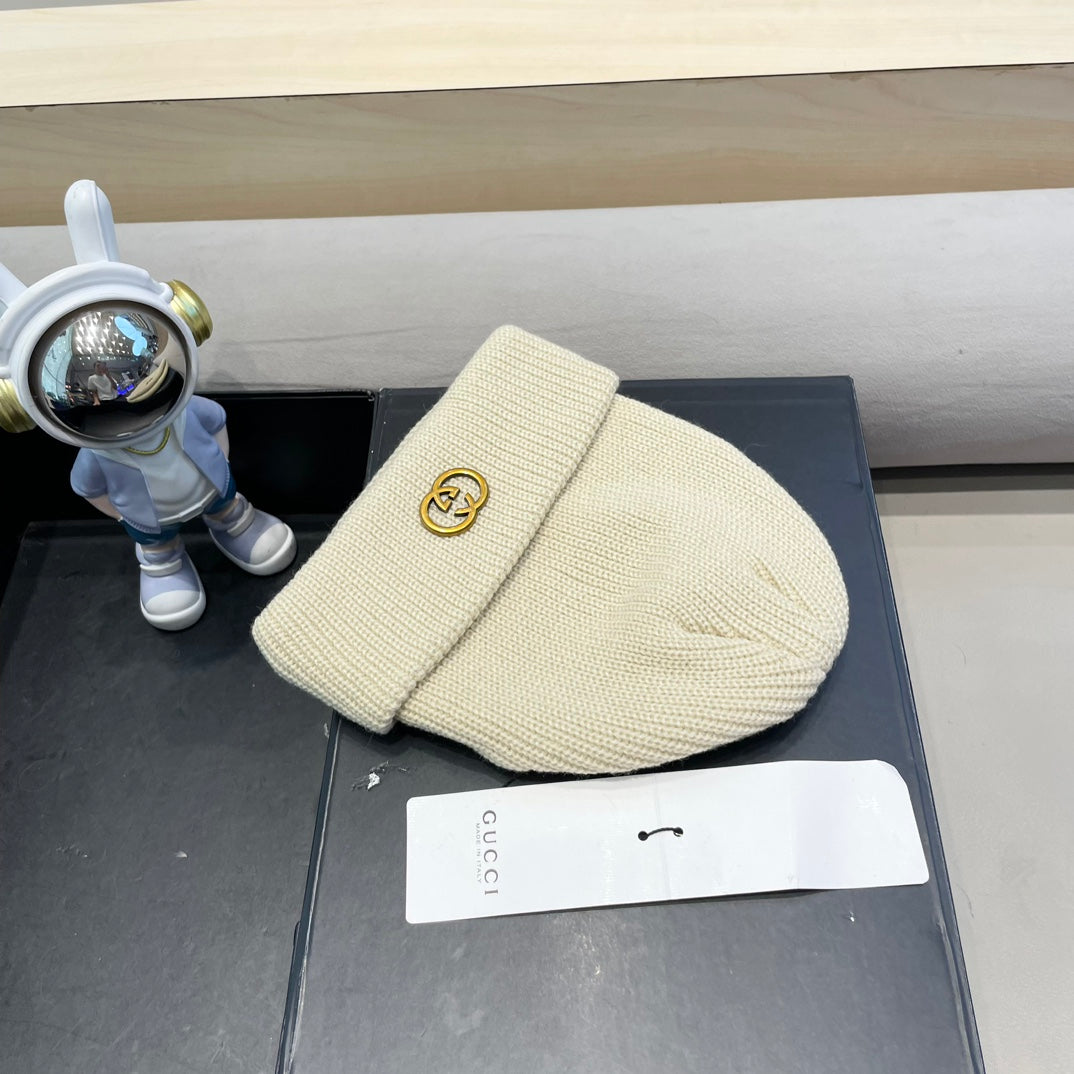 GUCCI BEANIE HAT IN BISQUE BEIGE WOOL 433461