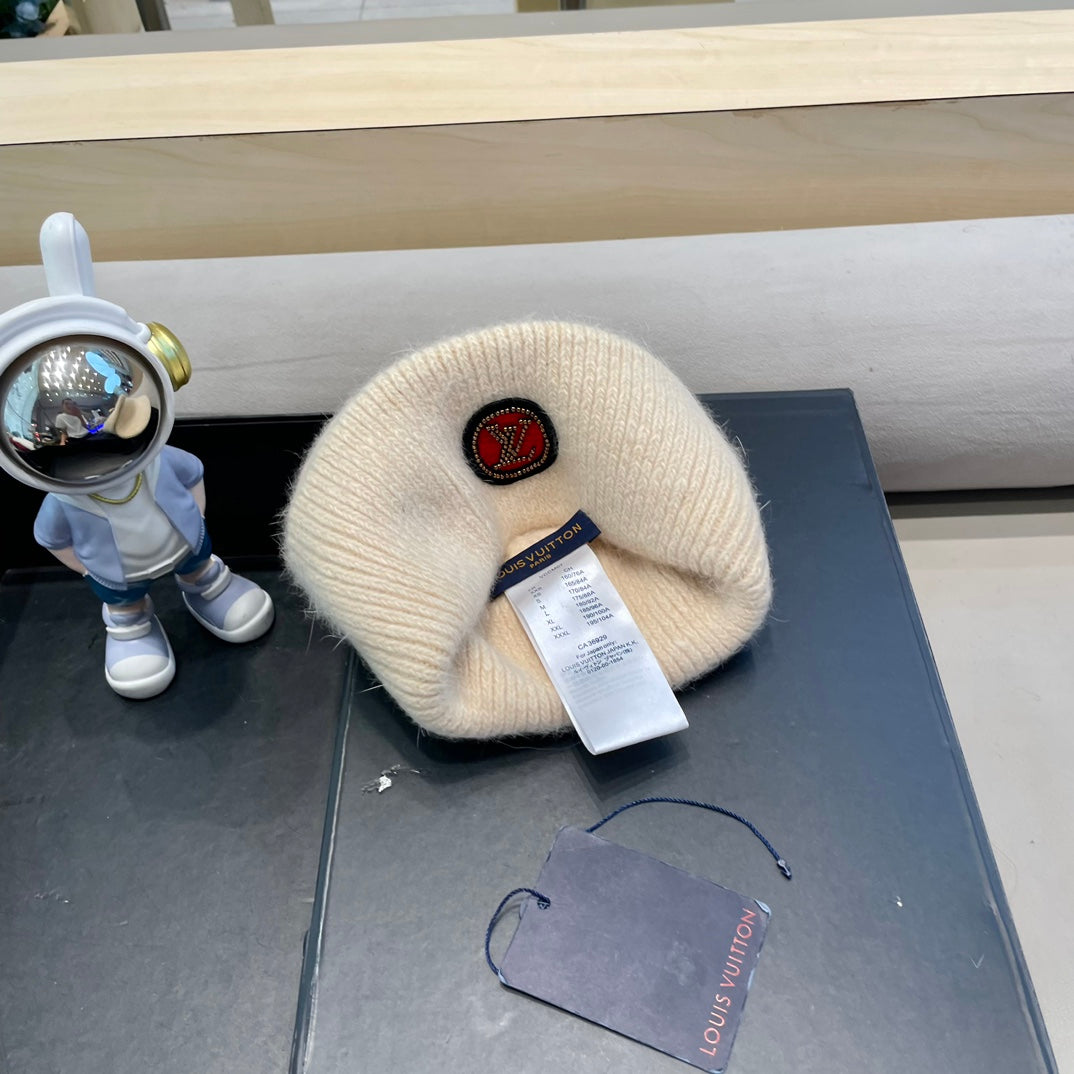 LOUIS VUITTON BEANIE HAT IN BEIGE WOOL AND RABBIT FUR 433474