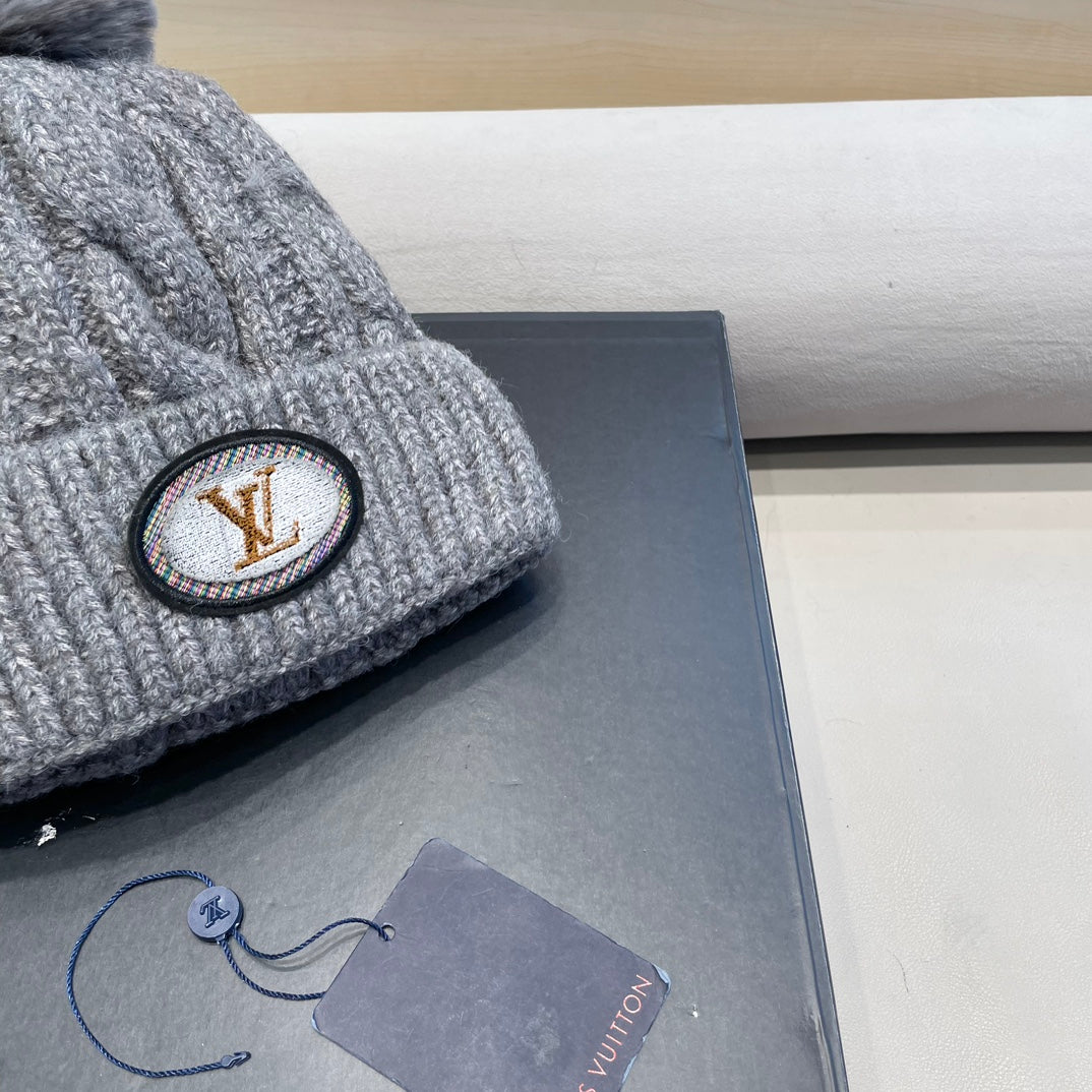 LOUIS VUITTON BEANIE HAT IN GRAY WOOL 433485