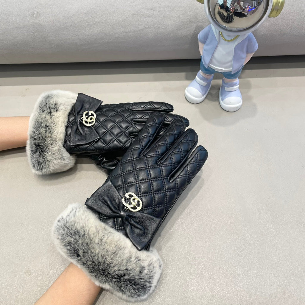 GUCCI GLOVES WITH BOW IN BLACK LAMBSKIN AND RABBIT FUR 432556