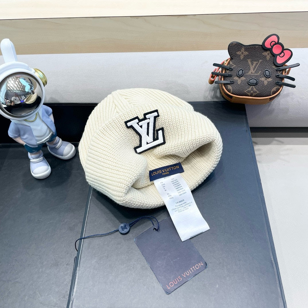 LOUIS VUITTON BEANIE HAT IN BEIGE WOOL 435028