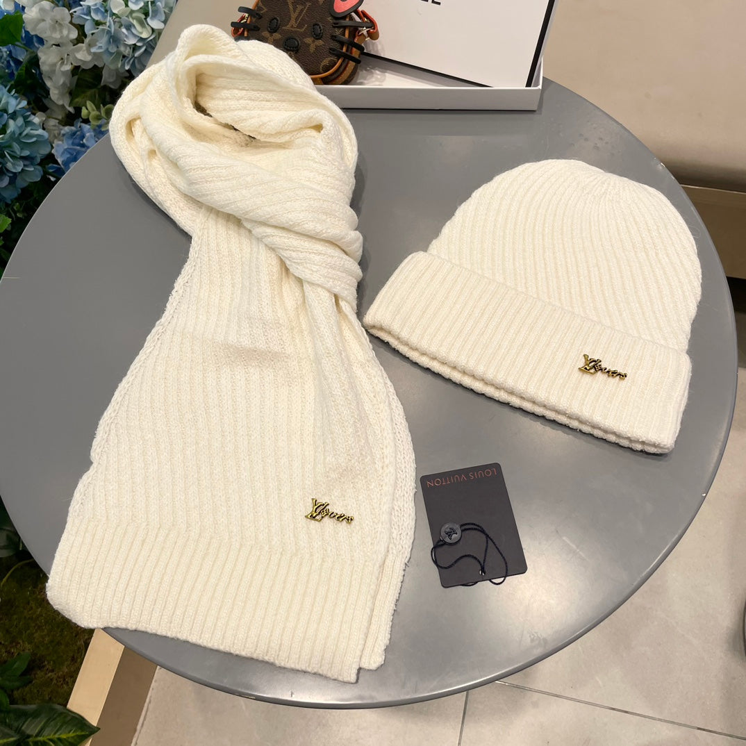 LOUIS VUITTON SET SCARF AND HAT IN WHITE WOOL 436223