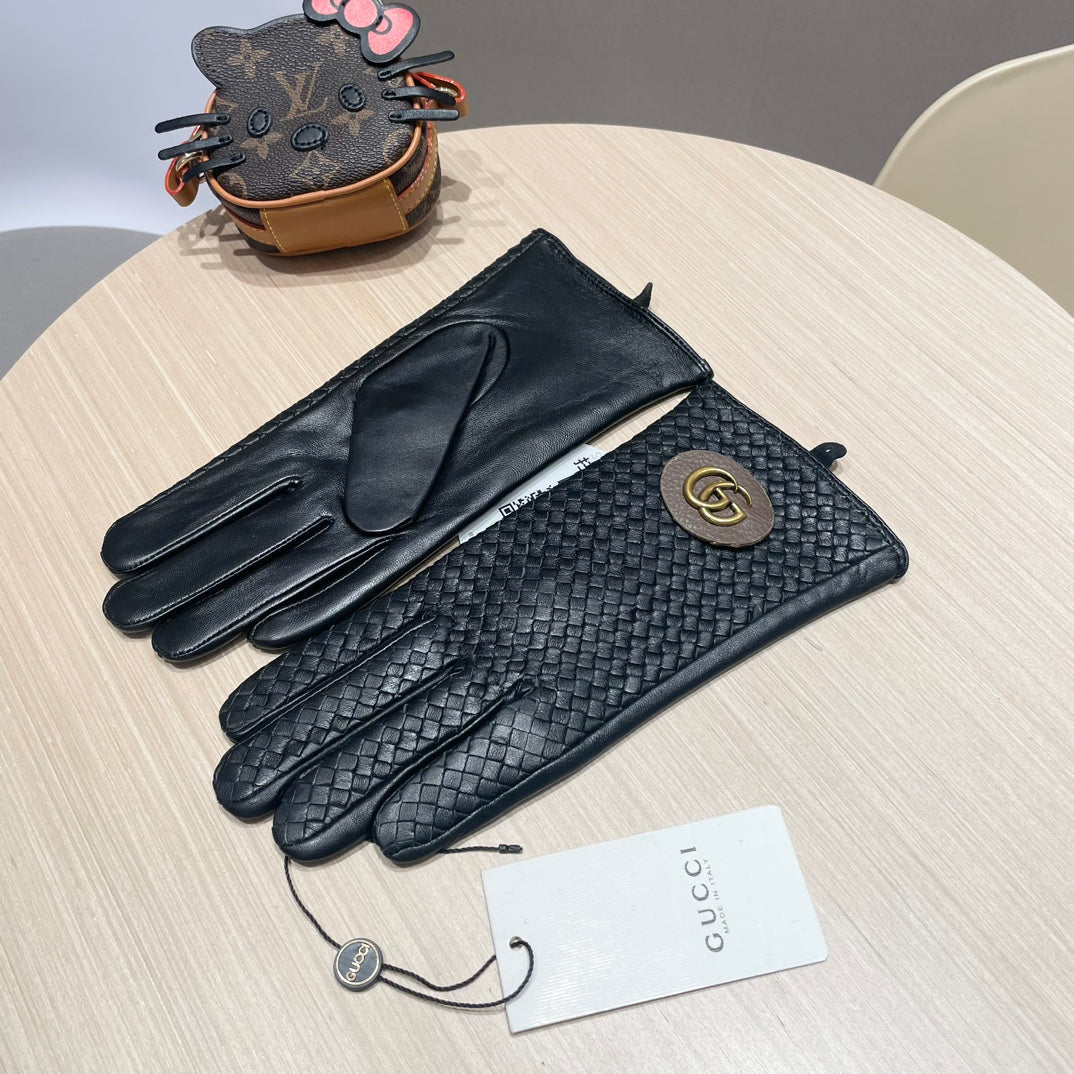 GUCCI COUPLE GLOVES IN BLACK LAMBSKIN 439093