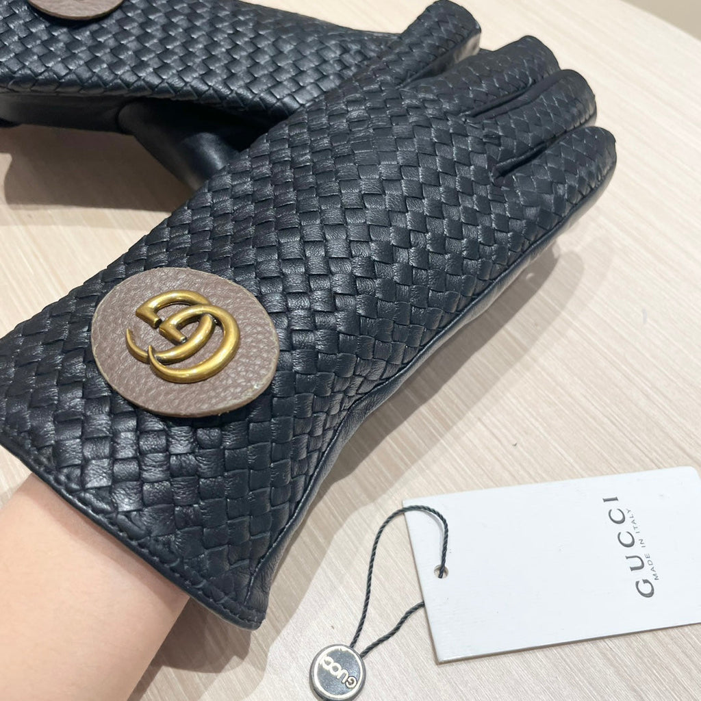 GUCCI COUPLE GLOVES IN BLACK LAMBSKIN 439093