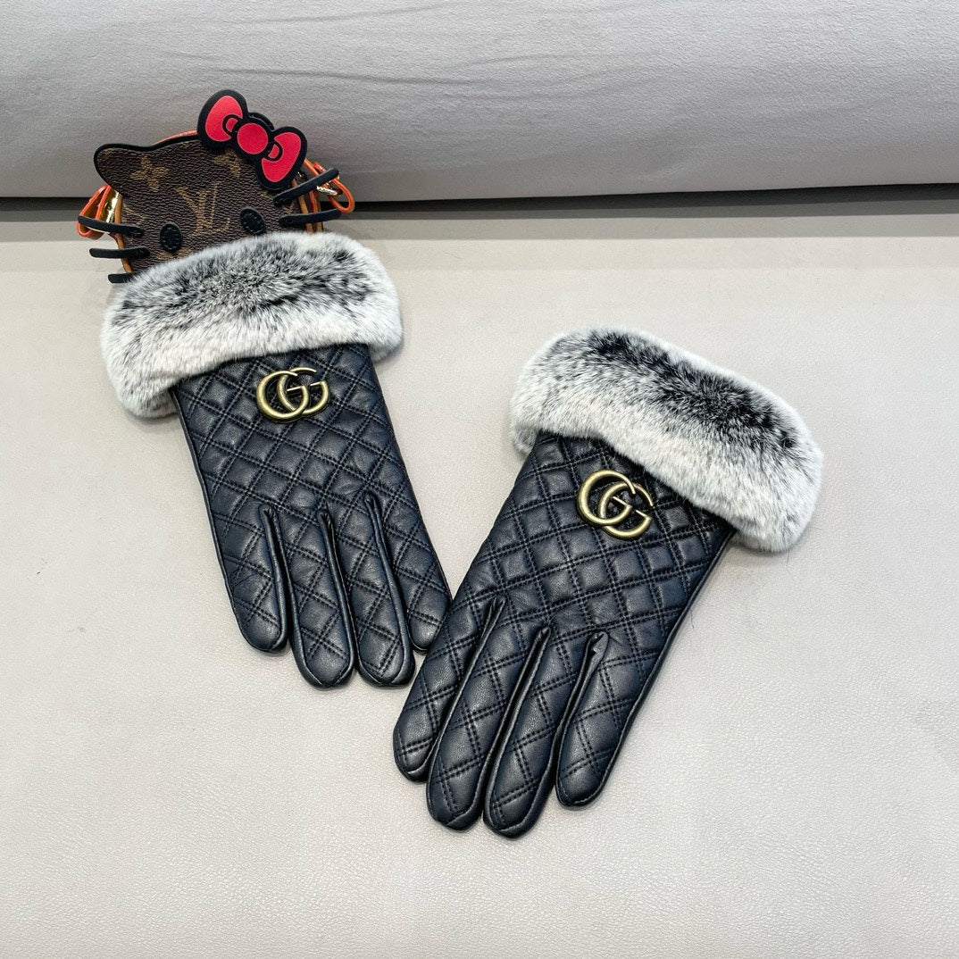 GUCCI TOUCHSCREEN GLOVES IN BLACK RABBIT FUR AND LAMBSKIN 444433