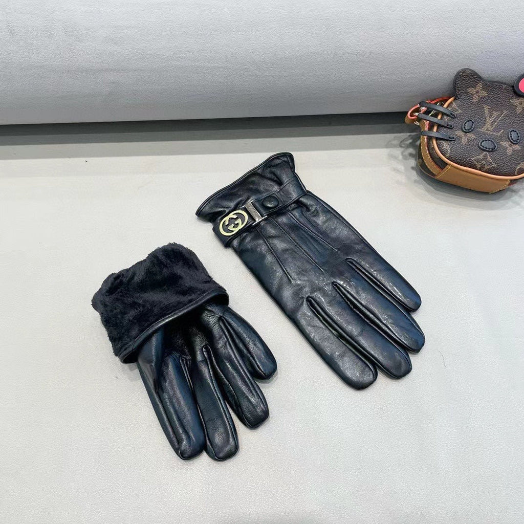 GUCCI TOUCHSCREEN GLOVES IN BLACK LAMBSKIN 454568