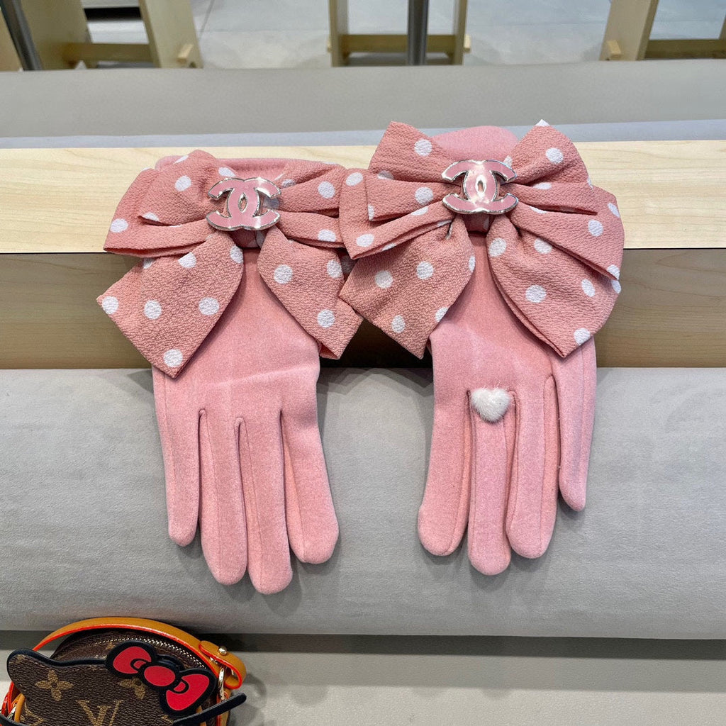 CHANEL GLOVES IN ROSE PINK MIX WHITE WOOL 454574