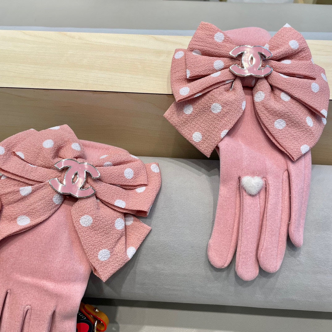 CHANEL GLOVES IN ROSE PINK MIX WHITE WOOL 454574