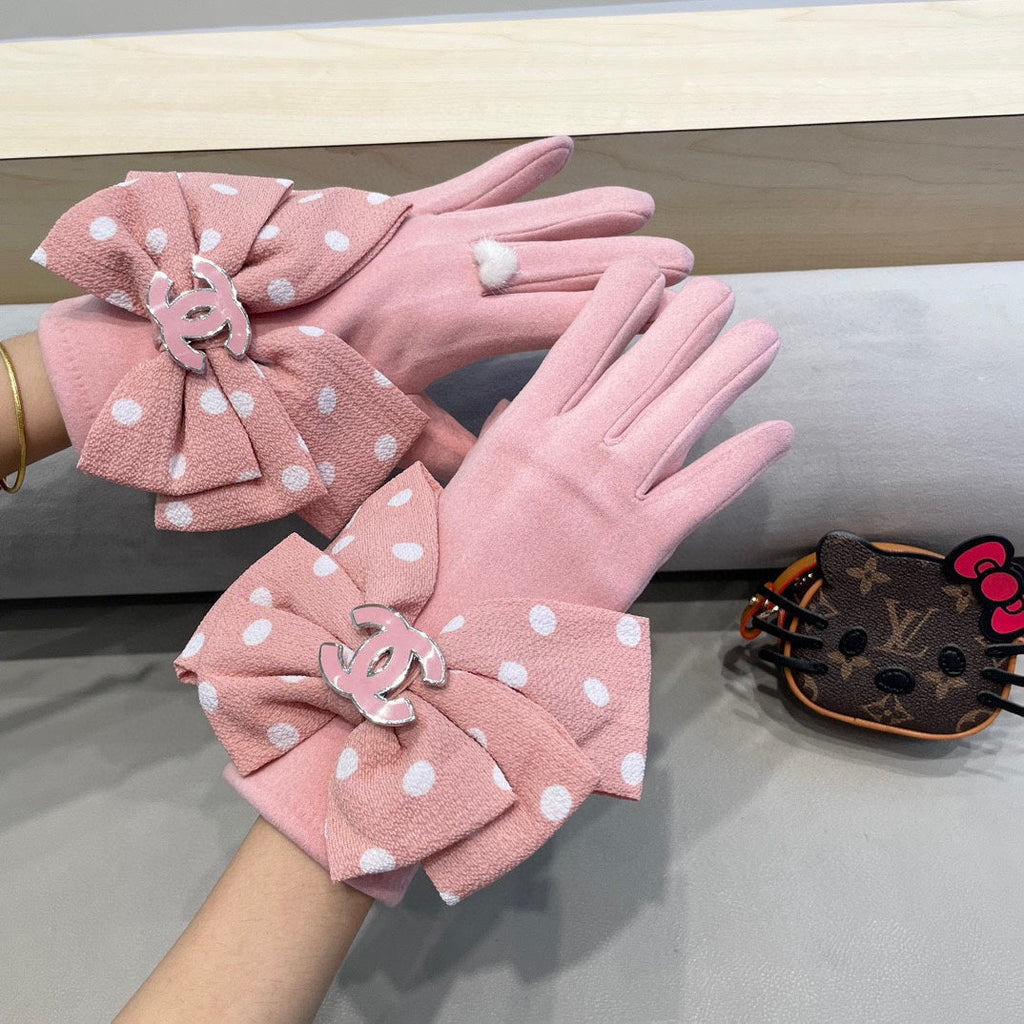 CHANEL GLOVES IN ROSE PINK MIX WHITE WOOL 454574