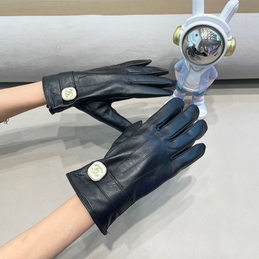 CHANEL GLOVES IN BLACK LAMBSKIN 463791