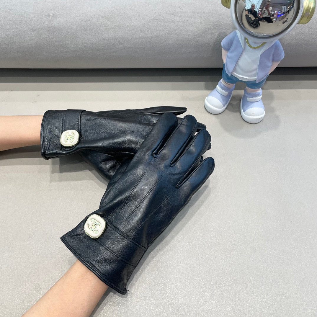 CHANEL GLOVES IN BLACK LAMBSKIN 463791