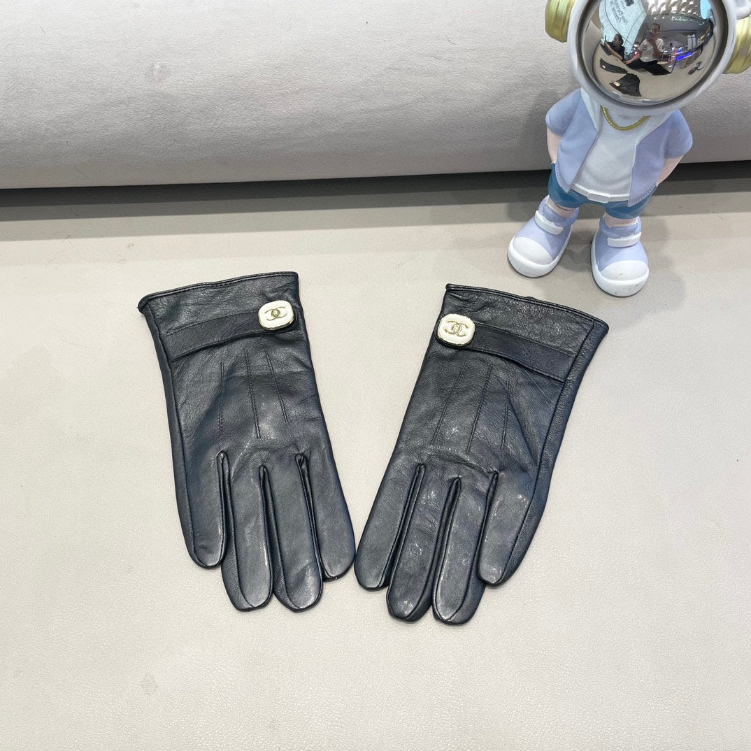 CHANEL GLOVES IN BLACK LAMBSKIN 463791