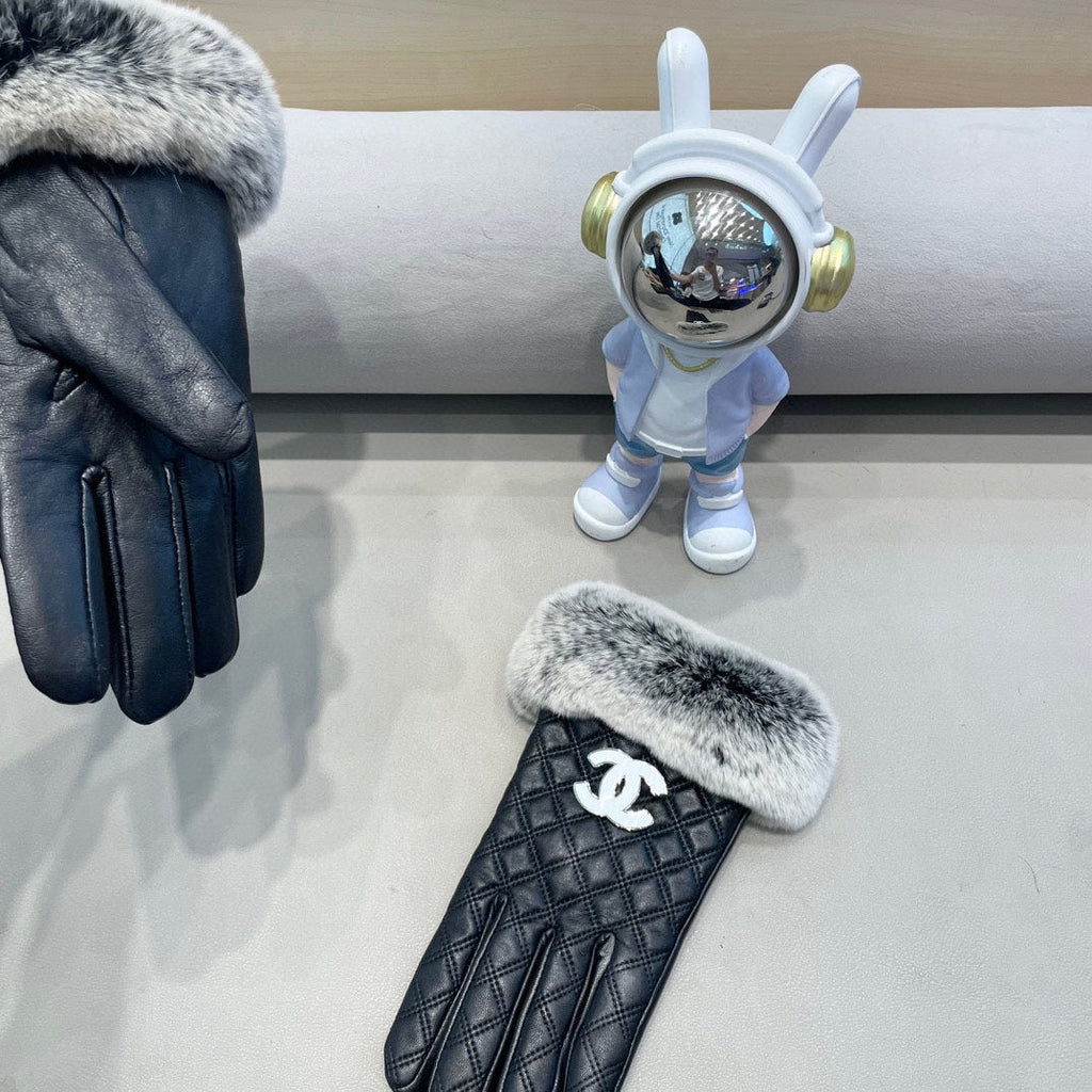 CHANEL GLOVES IN BLACK LAMBSKIN WITH RABBIT FUR 463793