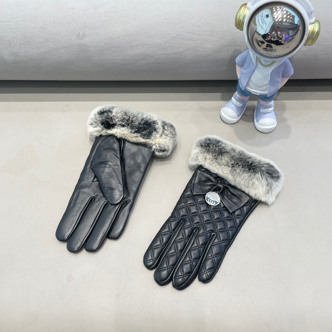 GUCCI TOUCHSCREEN GLOVES WITH BOW IN BLACK RABBIT FUR MIX LAMBSKIN 463796