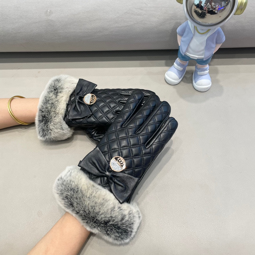 GUCCI TOUCHSCREEN GLOVES WITH BOW IN BLACK RABBIT FUR MIX LAMBSKIN 463796