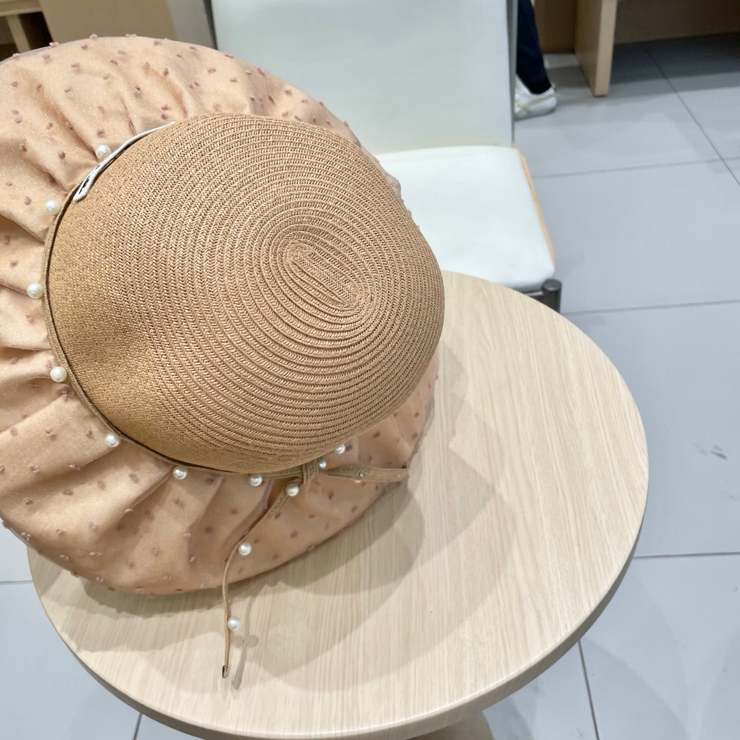CHANEL WIDE BRIM HAT IN BROWN STRAW 673032