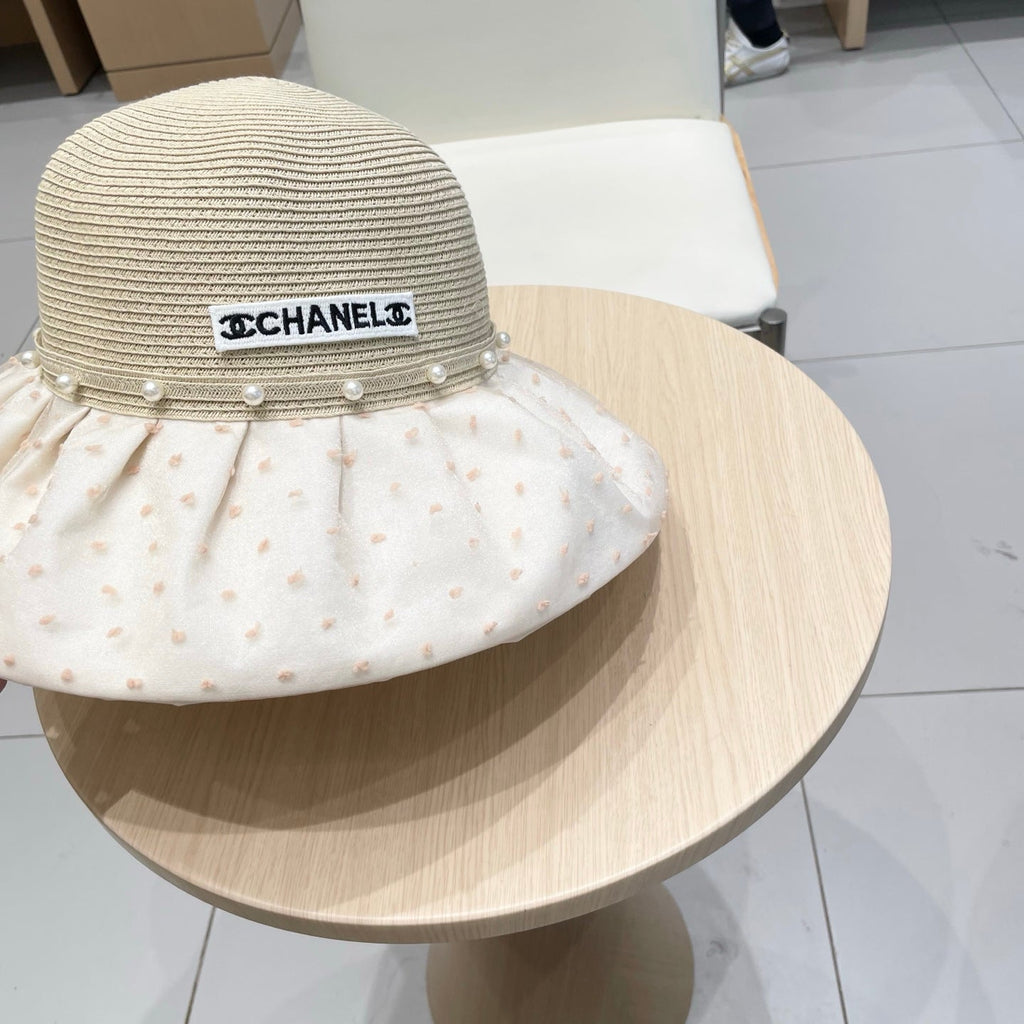 CHANEL WIDE BRIM HAT IN IVORY STRAW 673033