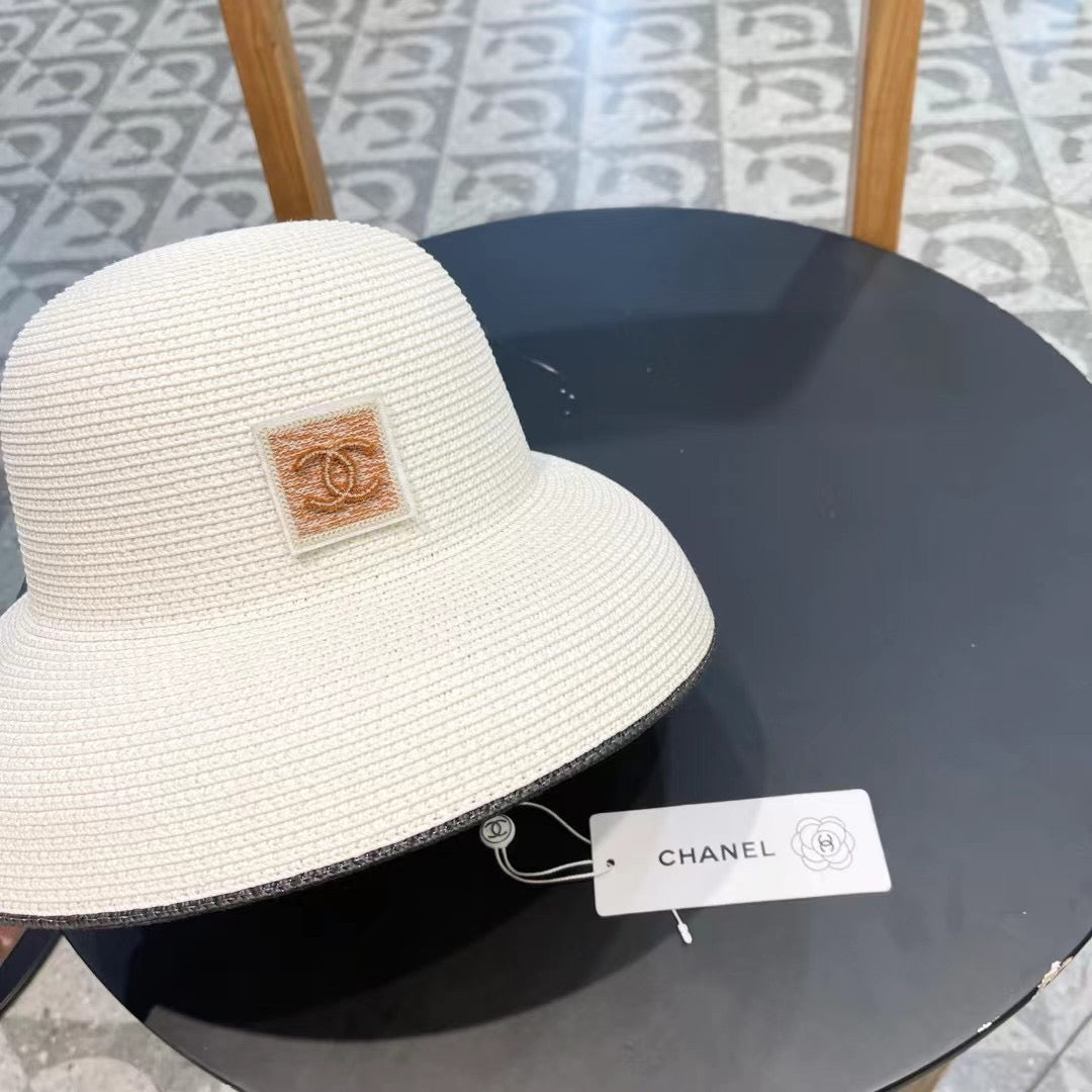 CHANEL STRAW CLOCHE HAT WHITE 672755