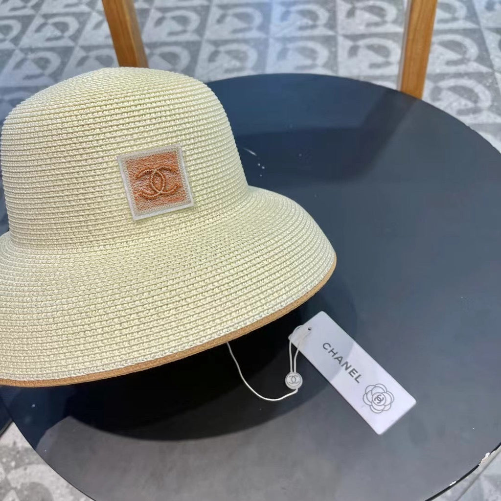 CHANEL STRAW CLOCHE HAT IVORY 672757
